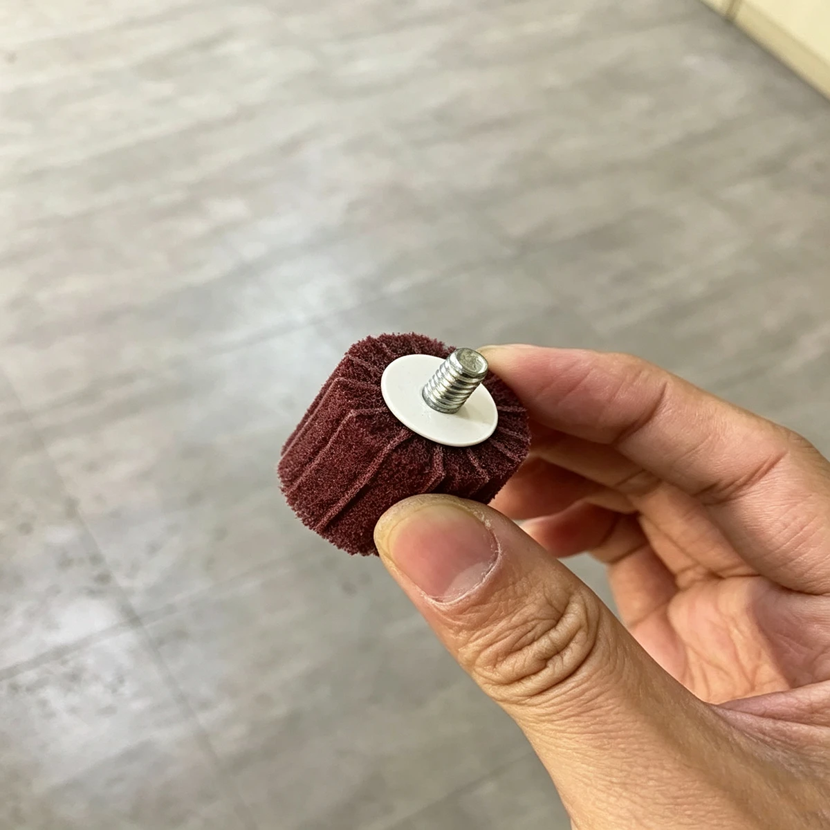 120 Grit Flap Wheels with Aluminum Oxide Sanding Disc thumbnail 2