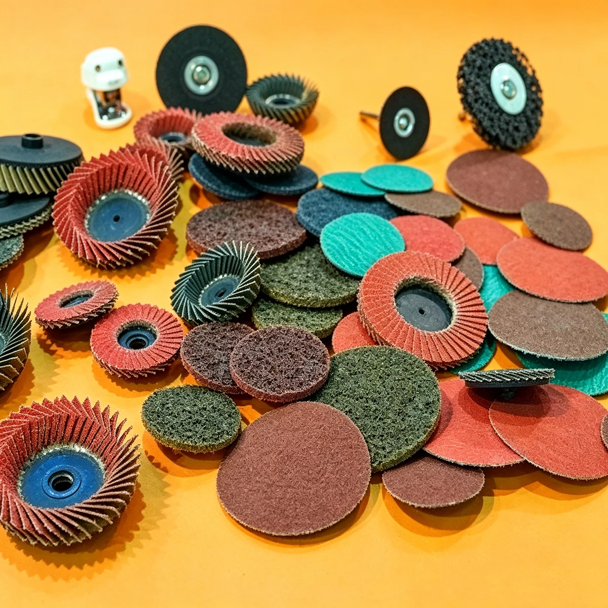 Flap Wheel, Interleaf, AO, 3x2x1/4 Shk, 120G thumbnail 3
