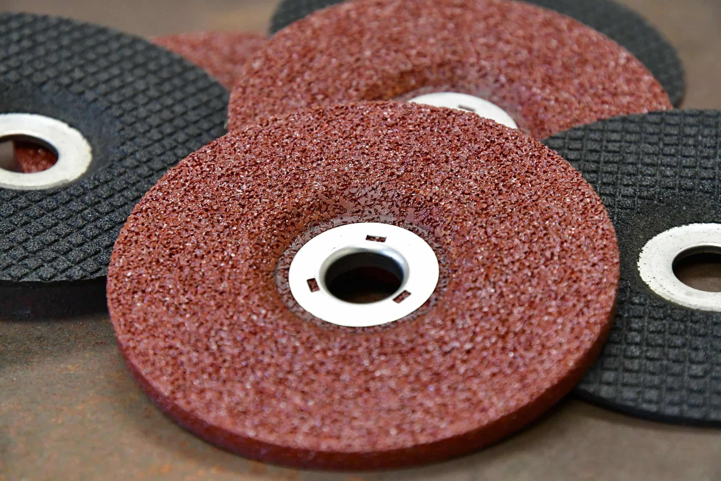 Grinding wheels with bonded abrasives can have several shapes