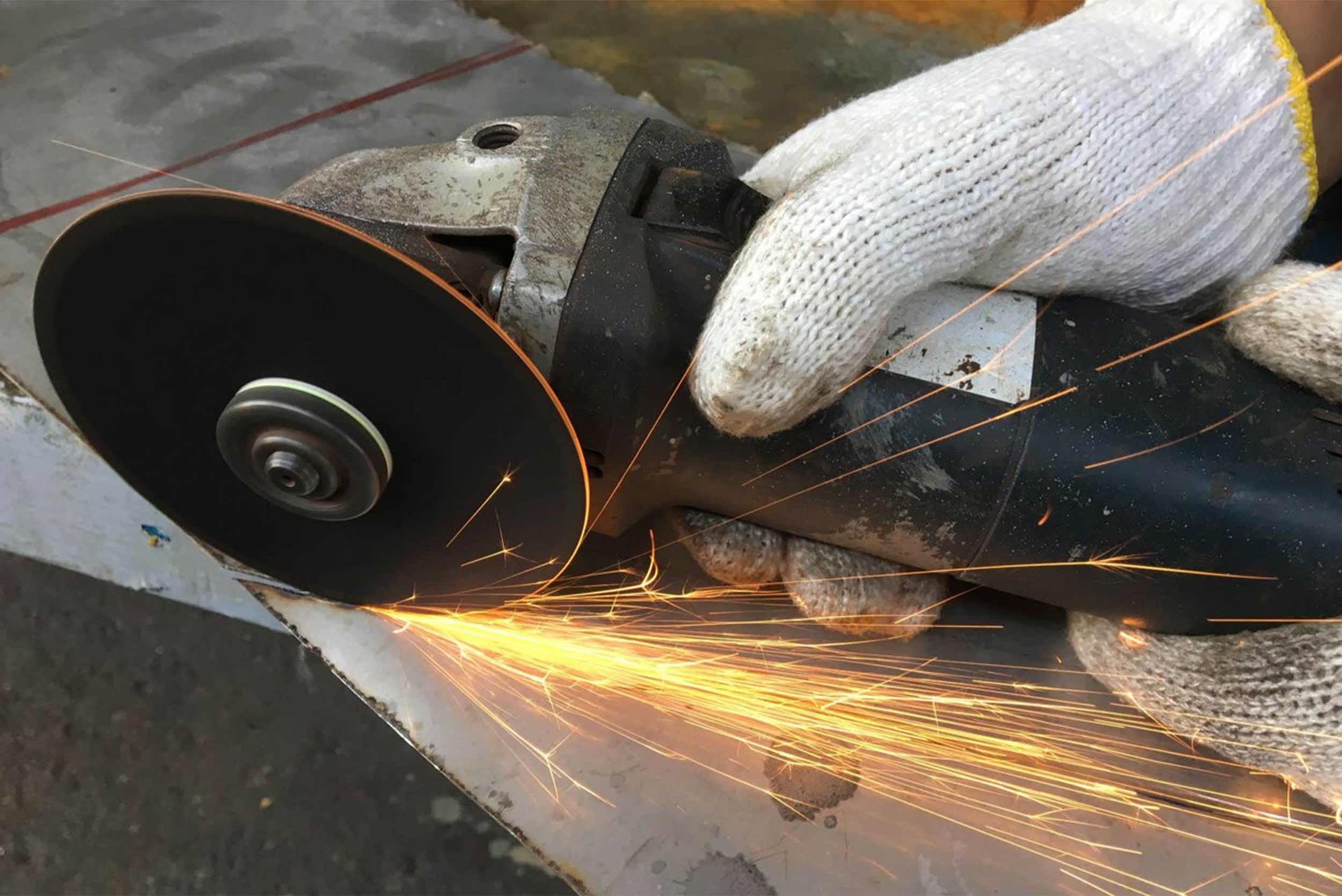 Englau Group: Hard and Soft Metals — A Practical Guide to Metal Types and Fabrication Processes for Industrial Buyers